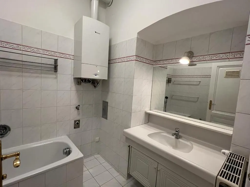 90 M2 Spacious Apartment With Free Parking Vienna 0*,