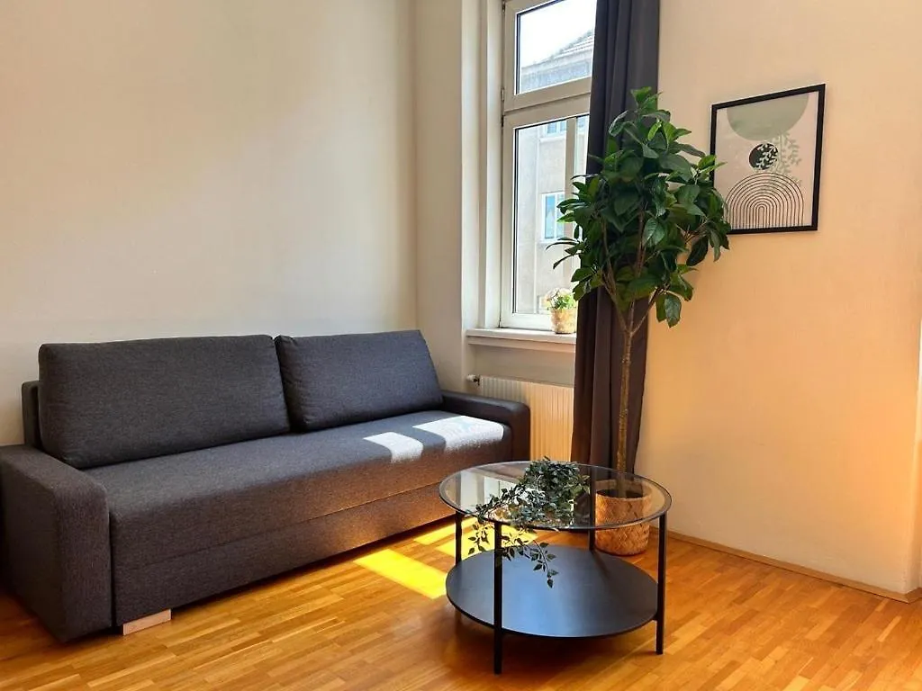 90 M2 Spacious Apartment With Free Parking Vienna 0*,  Austria